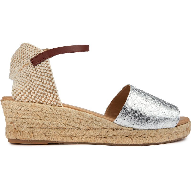 Silberne Espadrille-Sandalette mit Knöchelriemen