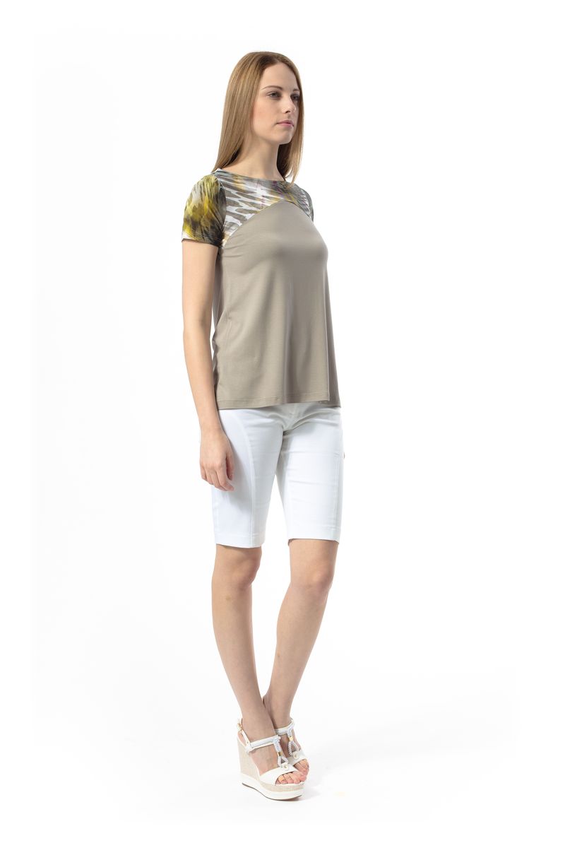 Kurzarmshirt mit Einsätzen in Tieroptik