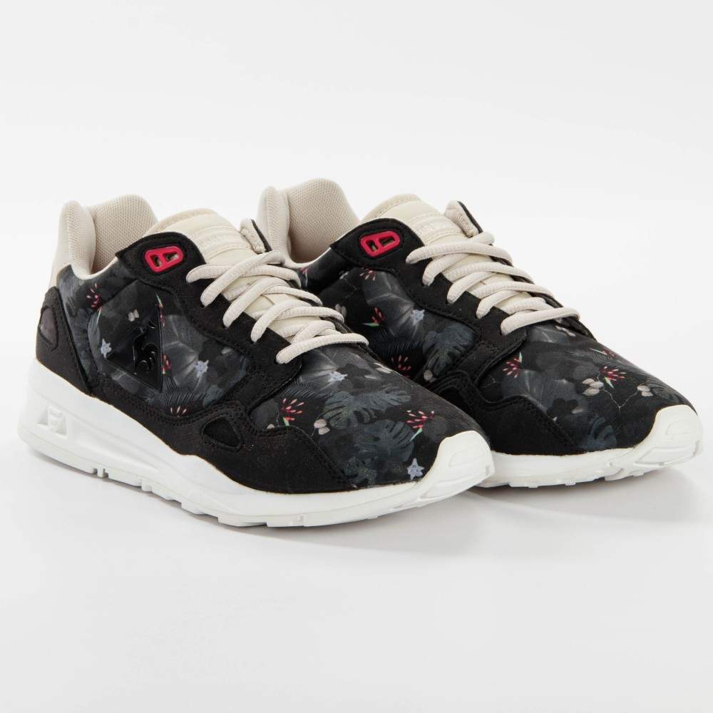 Sneaker mit Blumenmuster und Schnürung