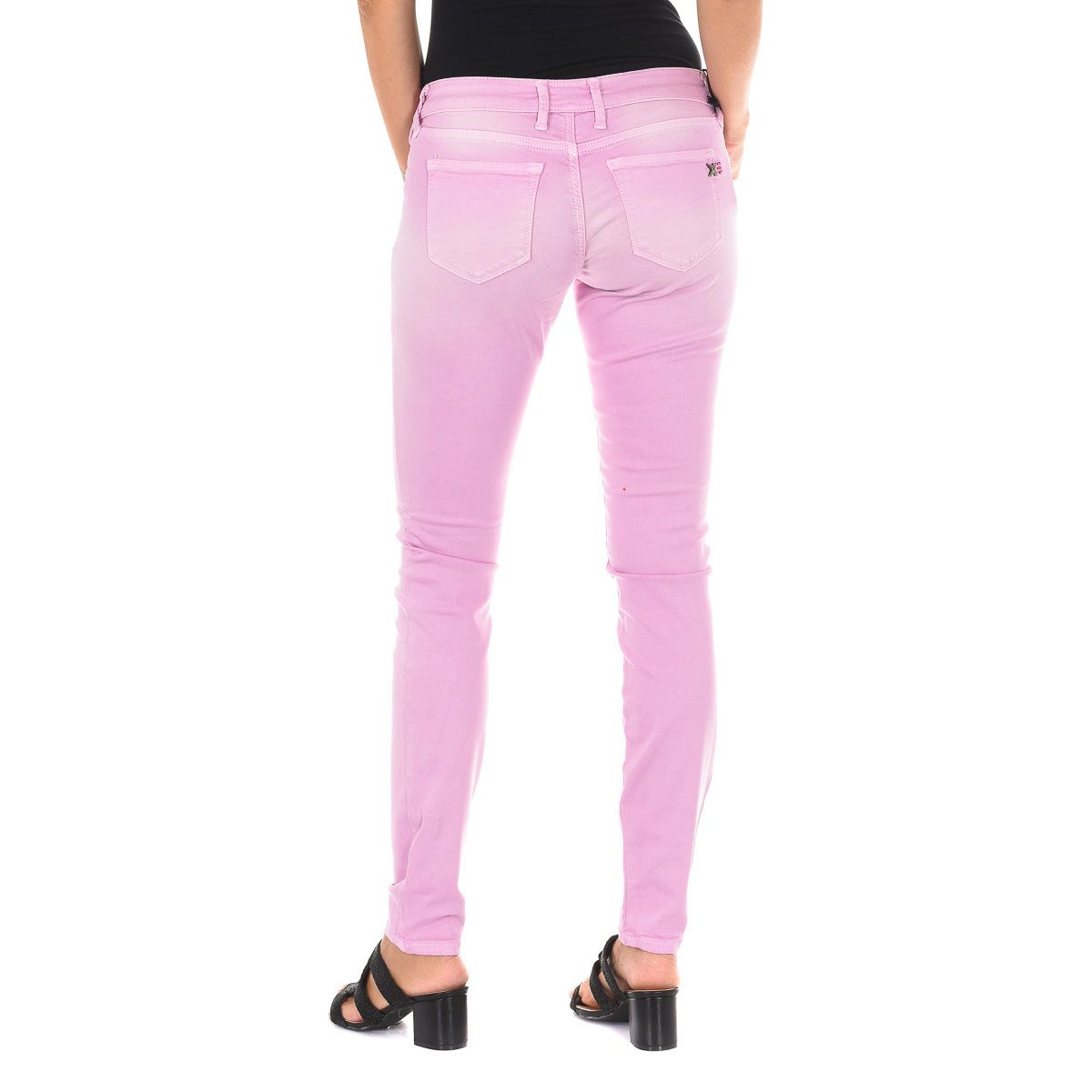 Schmal geschnittene Hüftjeans in Farbe