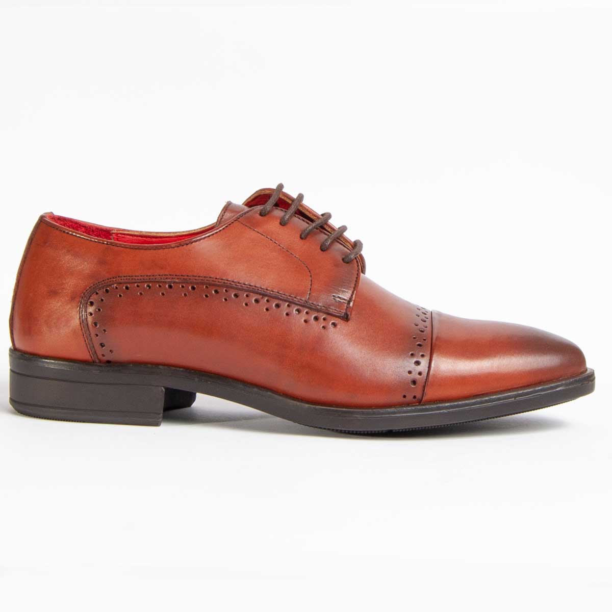 Klassischer Oxford-Schuh mit Kappe