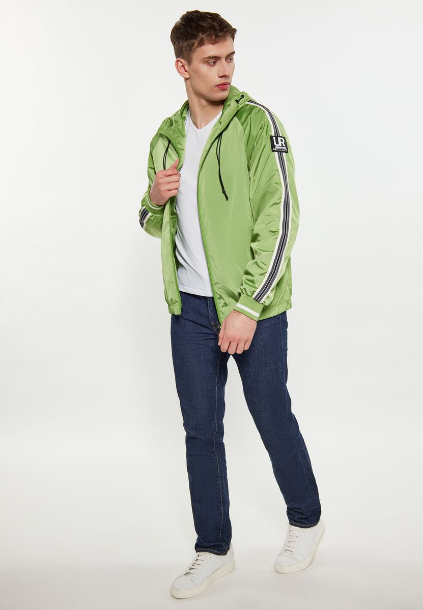 Funktionale Windjacke mit Kapuze