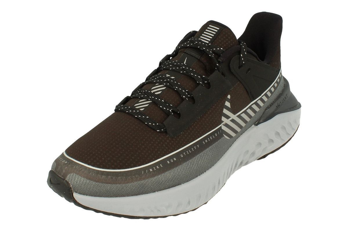 Legend React 2 Shield Sneaker