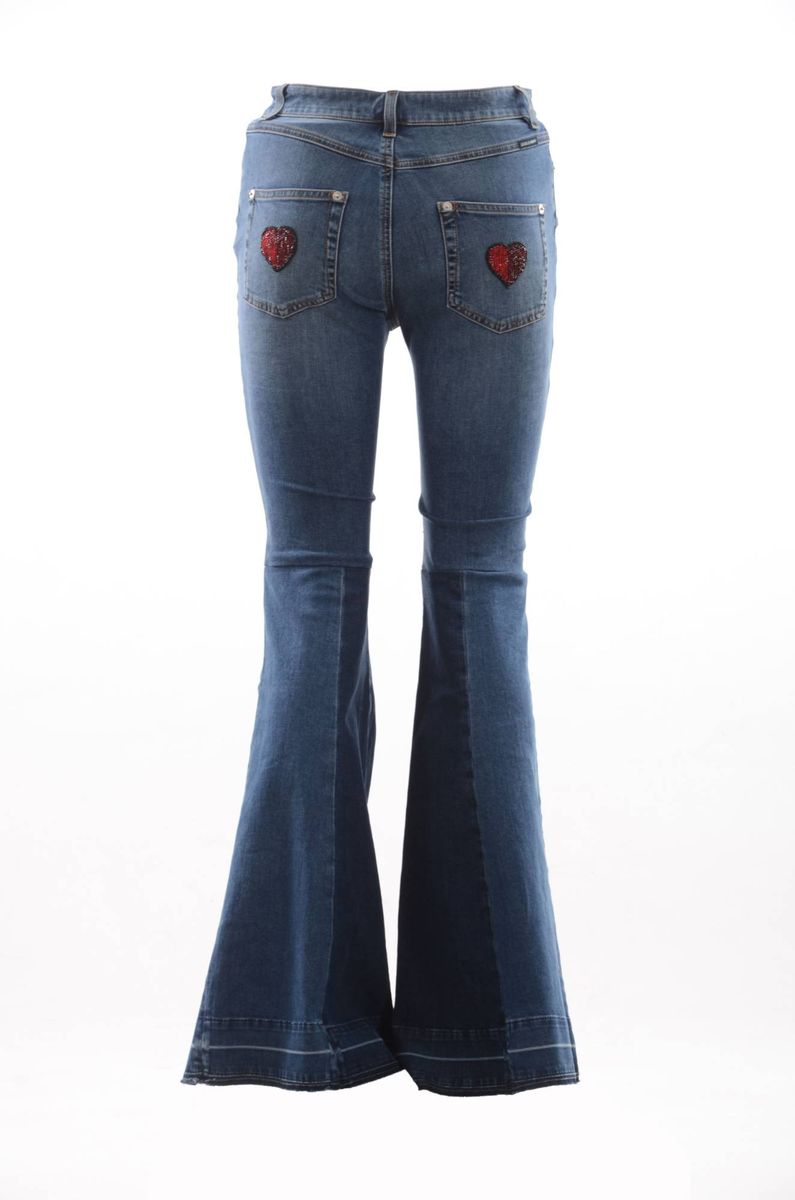 Schlagjeans mit AMORE-Schriftzug und Patchwork