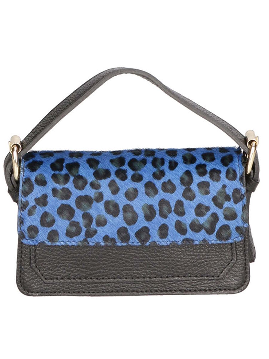 Blaue Clutch aus Leder mit Gepardenmuster
