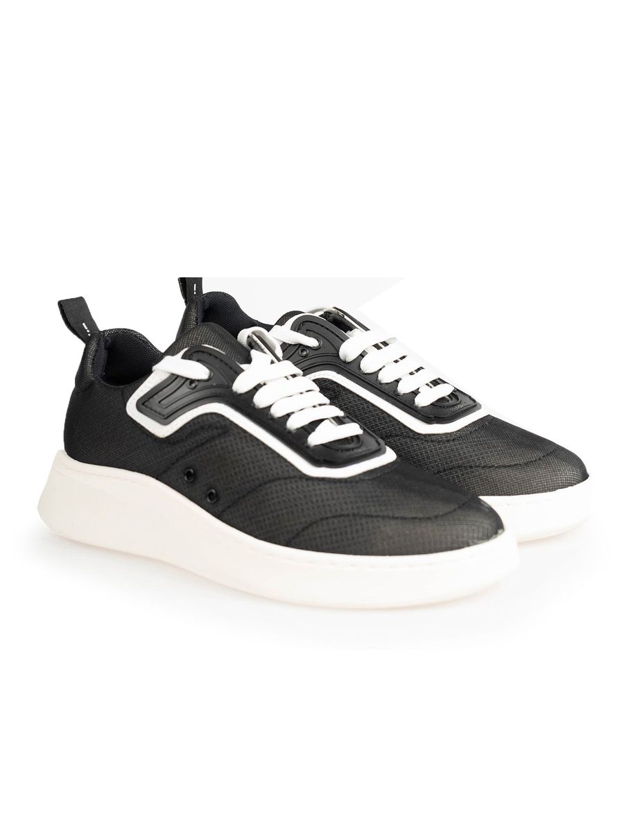 Low-Top Sneaker aus Mesh und Leder