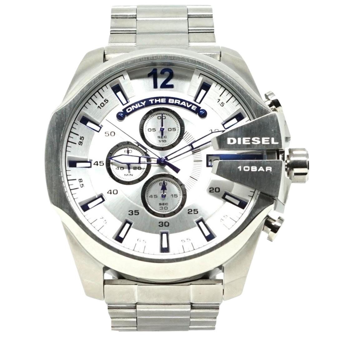 Silberner Chronograph mit Edelstahlarmband