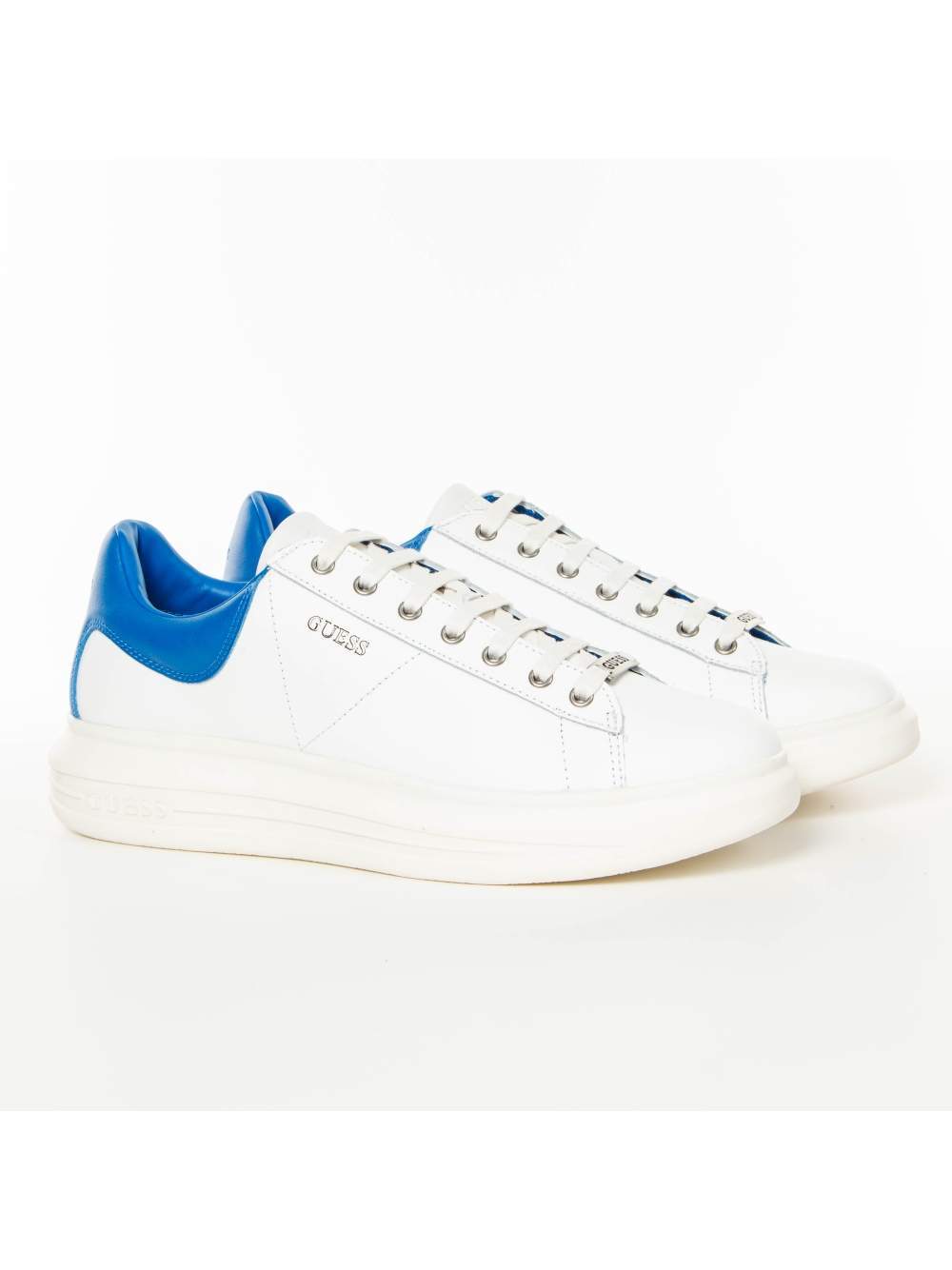 Weiße Court-Sneakers in Lederoptik