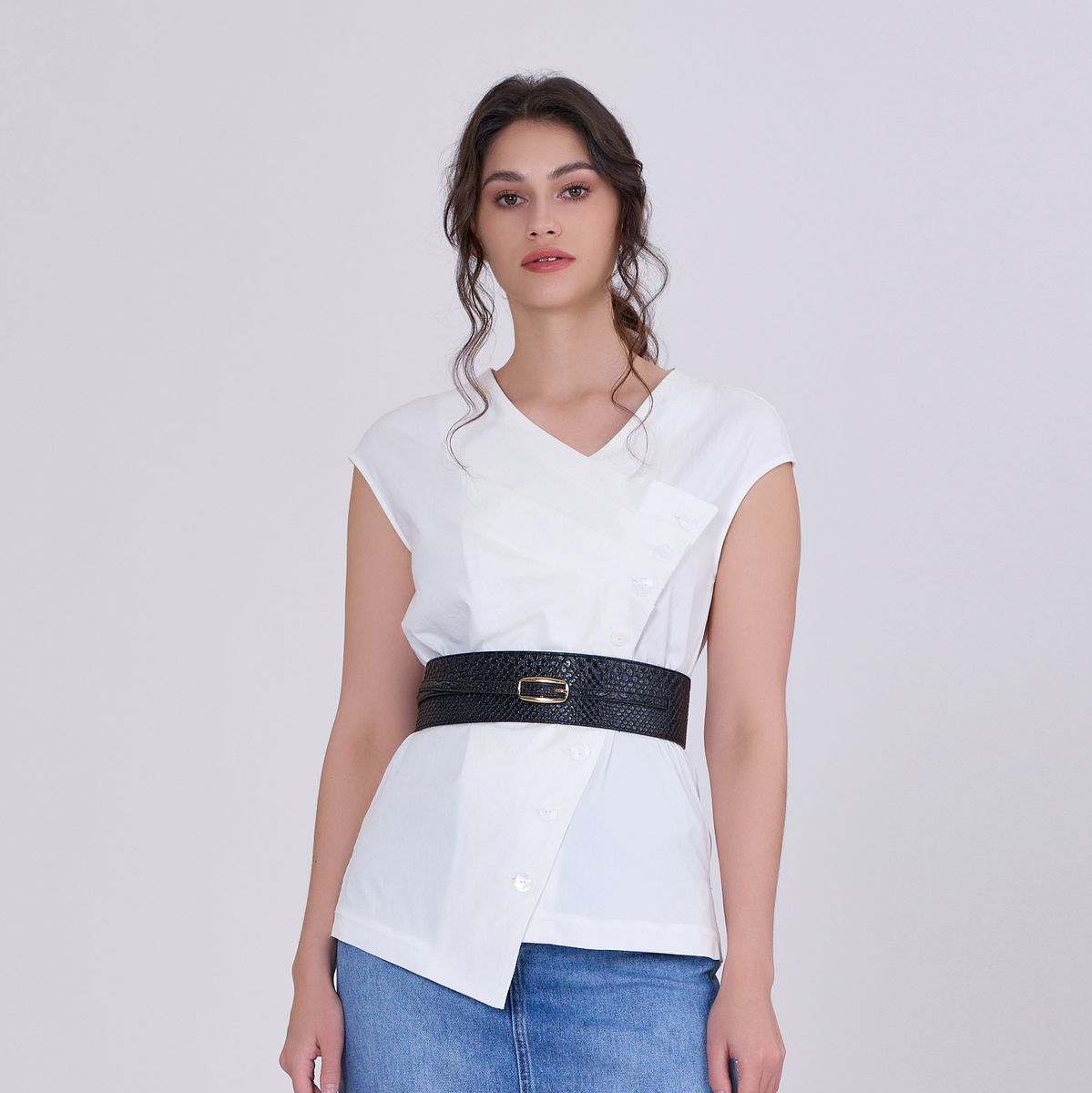 Asymmetrisches, zweireihiges, ärmelloses Top