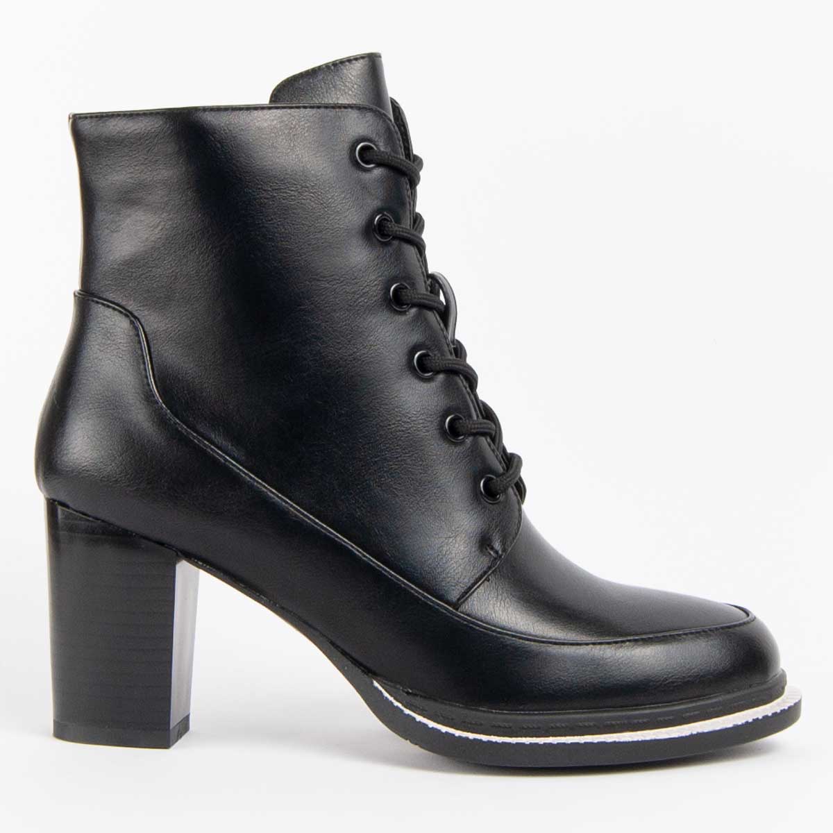 Schnürstiefeletten mit Absatz