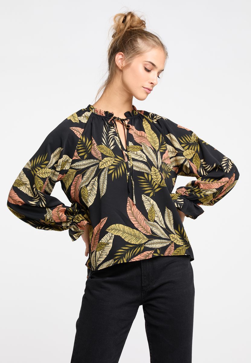 Luftige Bluse mit Blattmuster und Rüschen