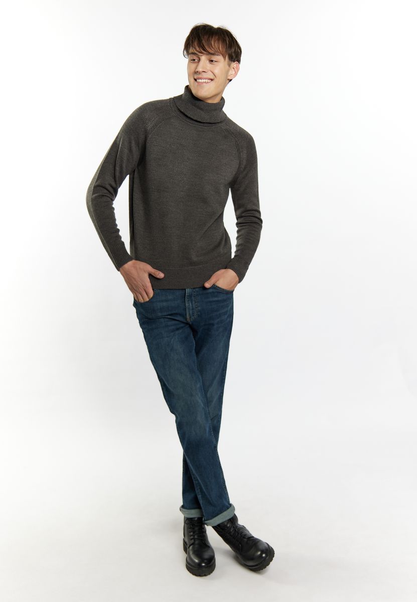 Klassischer Feinstrick-Rollkragenpullover mit Raglanärmeln