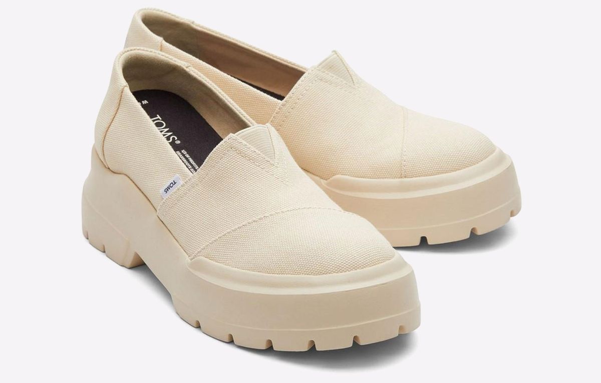 Plateau-Slipper aus Canvas