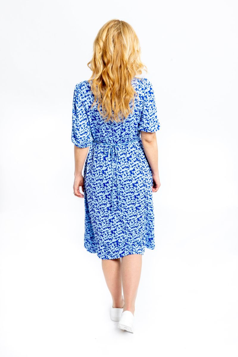 Fließendes Midikleid mit Blumenmuster