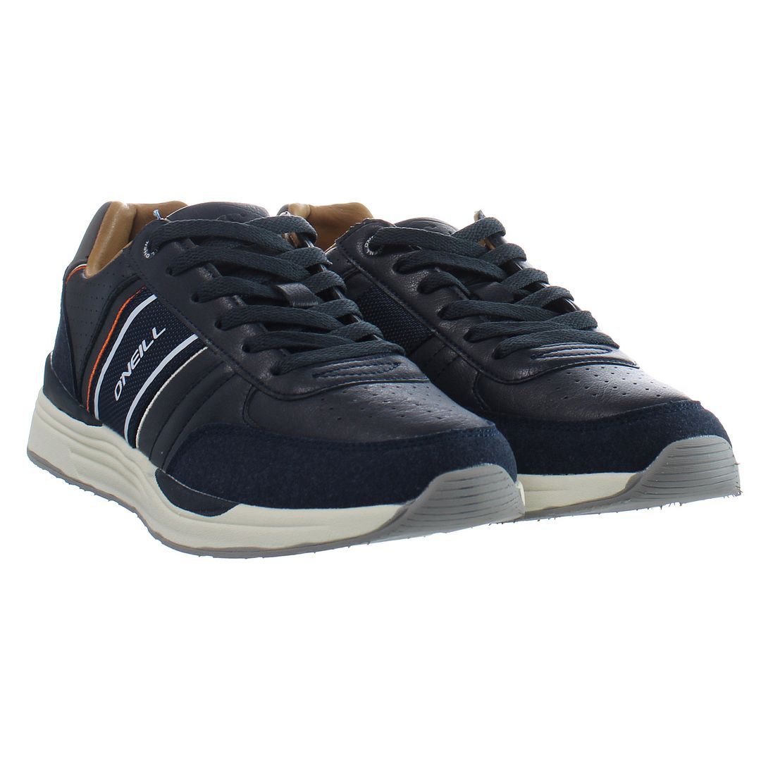 Lässige Sneaker mit Retro-Streifen