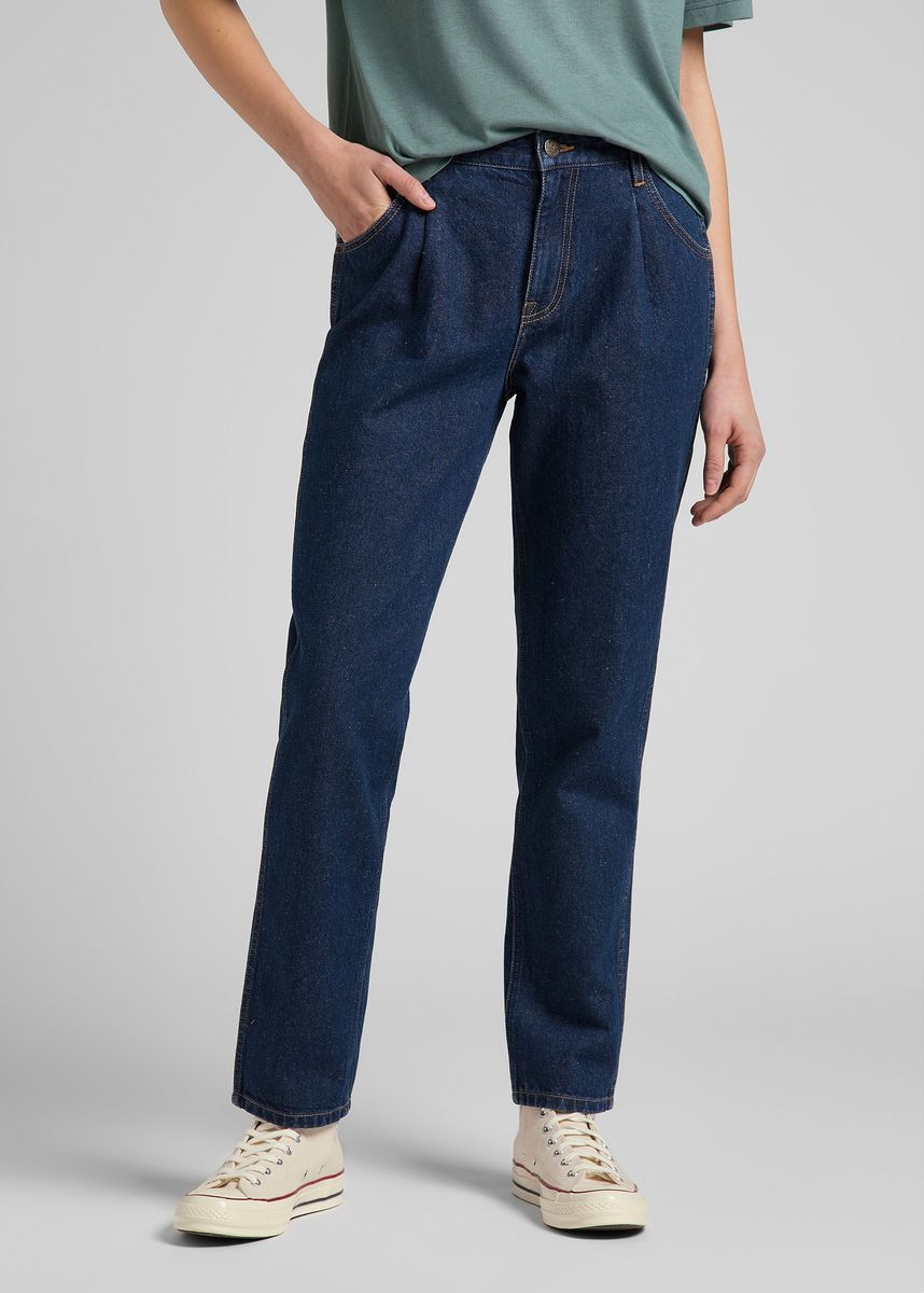 Hochtaillierte Jeans mit Bundfalten