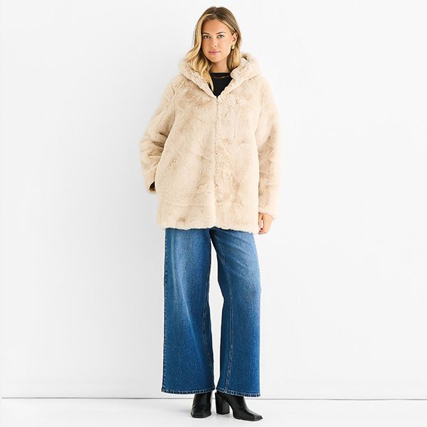 Kapuzenjacke aus Kunstpelz