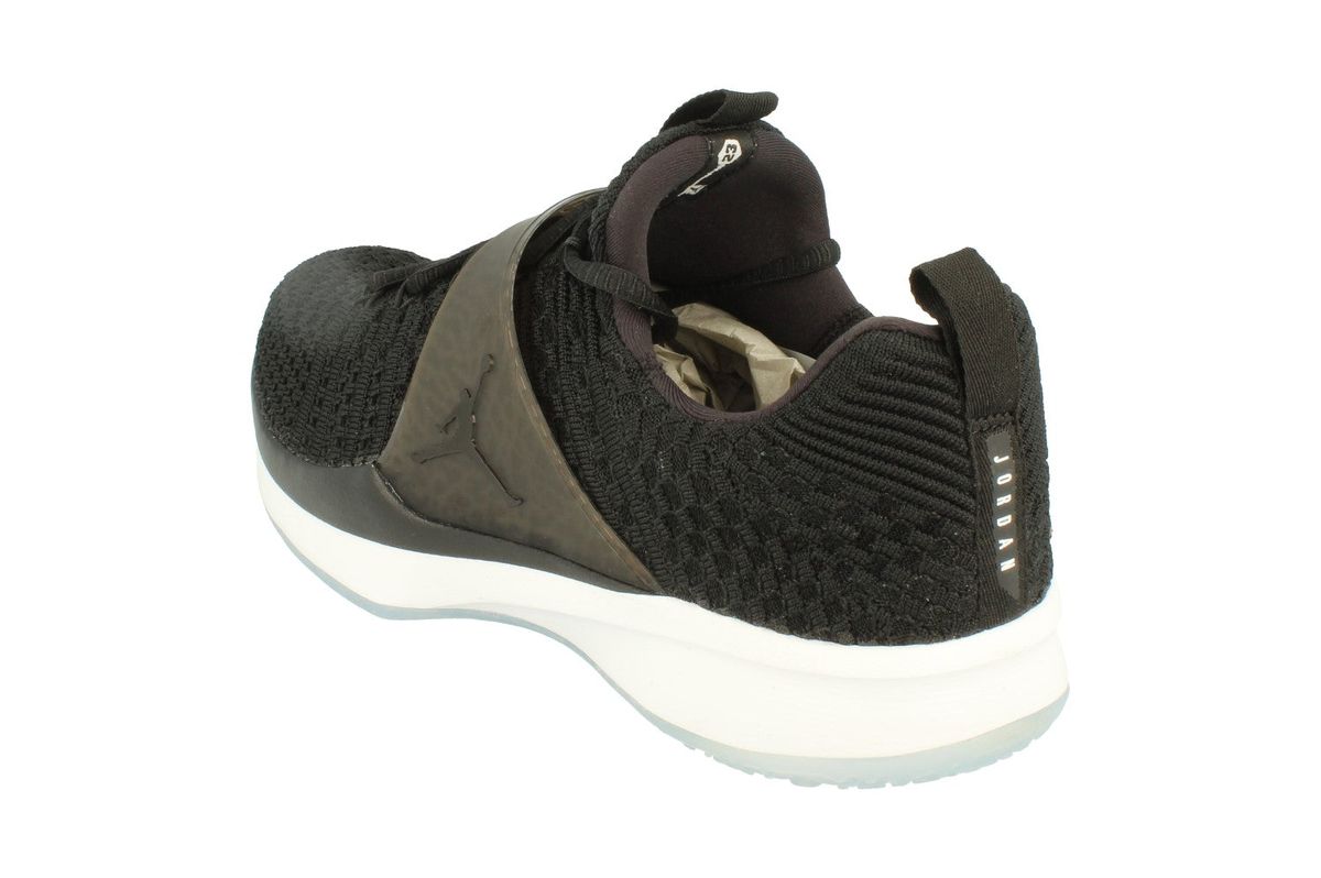 Flyknit Cross-Trainingsschuh mit Mittelfußriemen