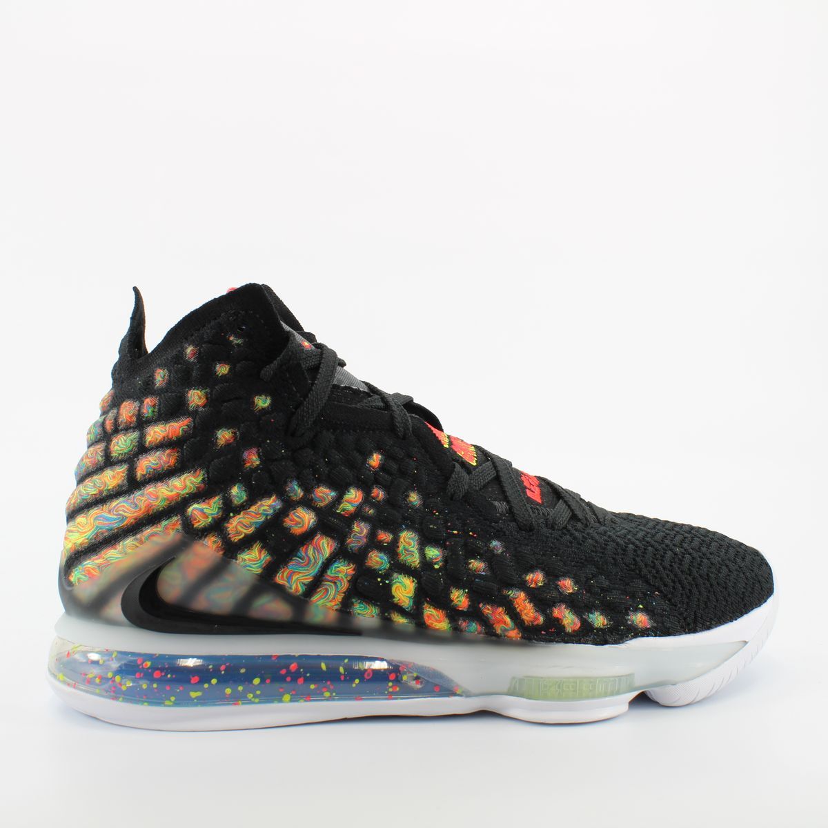 LeBron XVII High-Top Basketballschuh
