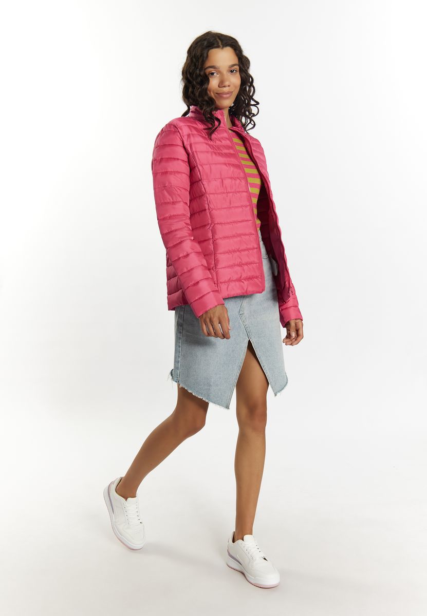 Leichte Steppjacke im Materialmix