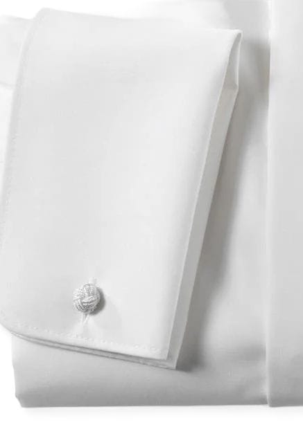 Elegantes weißes, schmal geschnittenes Hemd