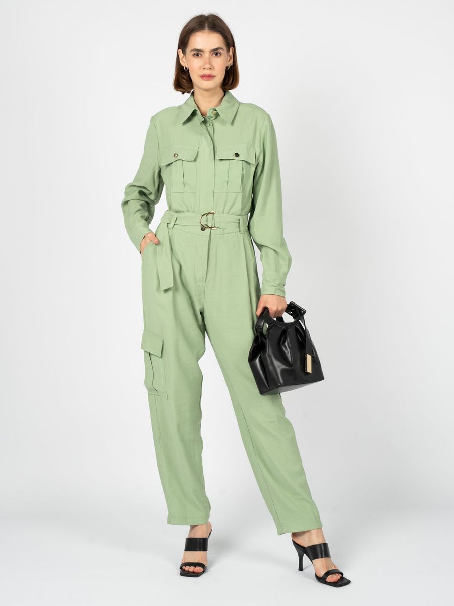 Taillierter Utility-Jumpsuit mit Gürtel