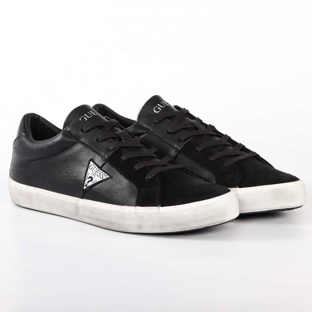 Elegante schwarze Low-Top-Sneakers