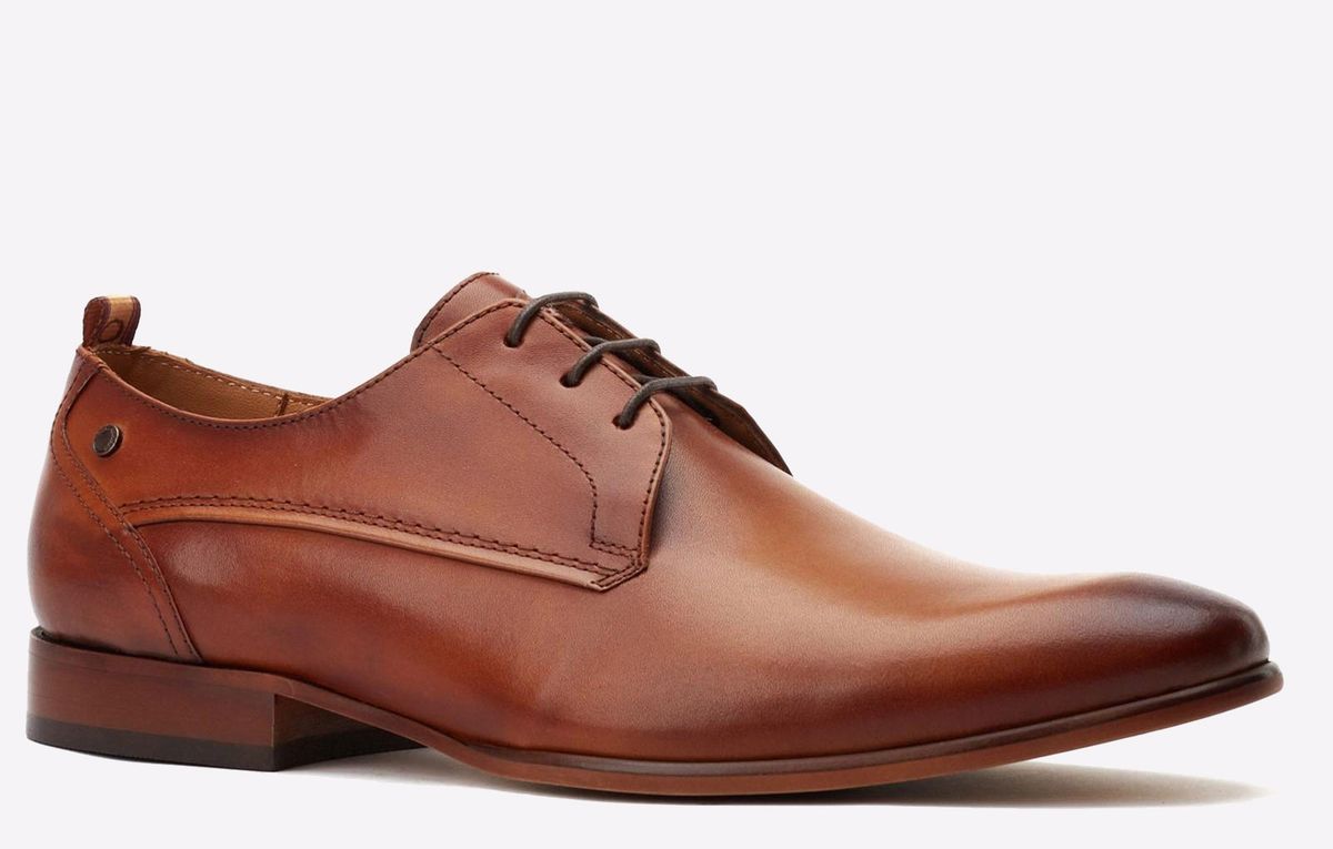 Minimalistische Derby-Schuhe aus Leder