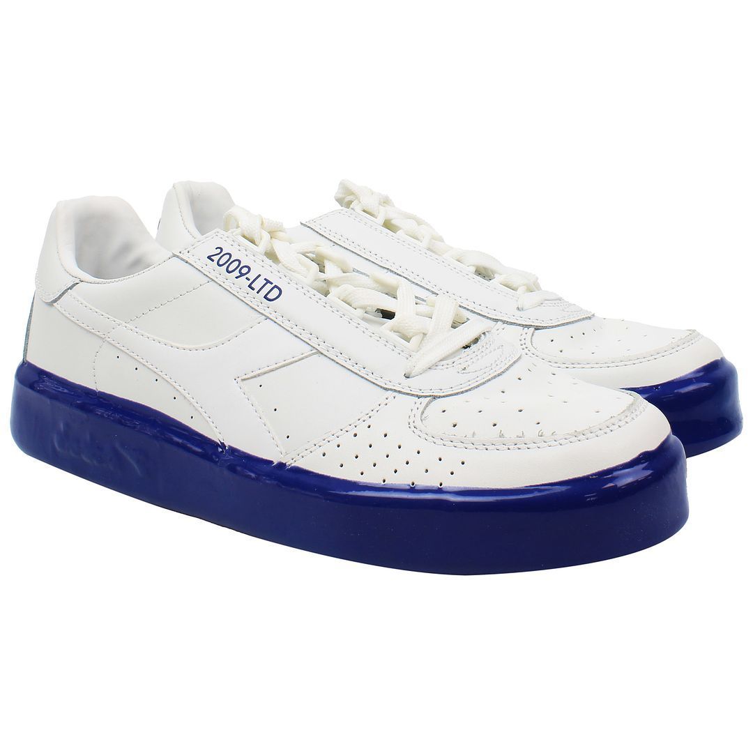 Herren-Sneaker aus weißem Leder mit Plateausohle