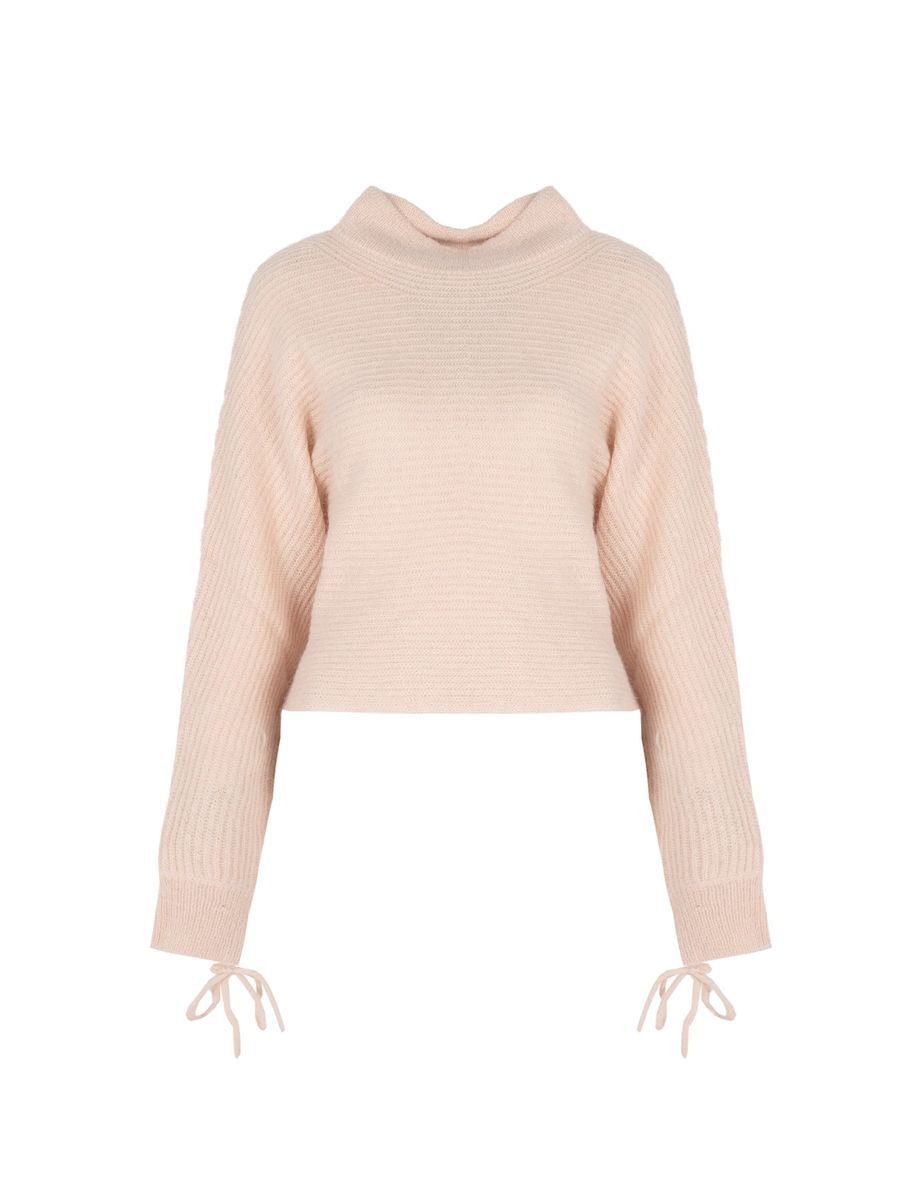 Gerippter Strickpullover mit Stehkragen und Bändern