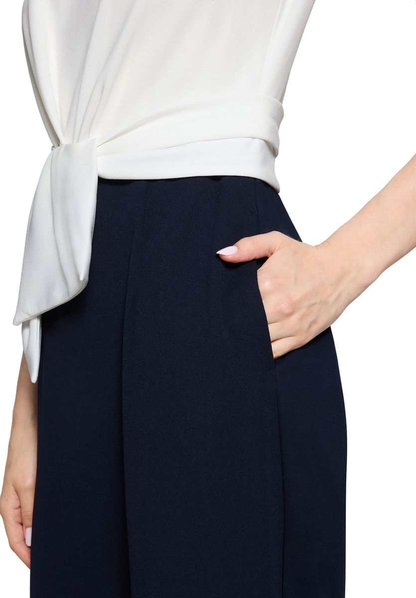 Eleganter zweifarbiger Jumpsuit mit weitem Bein
