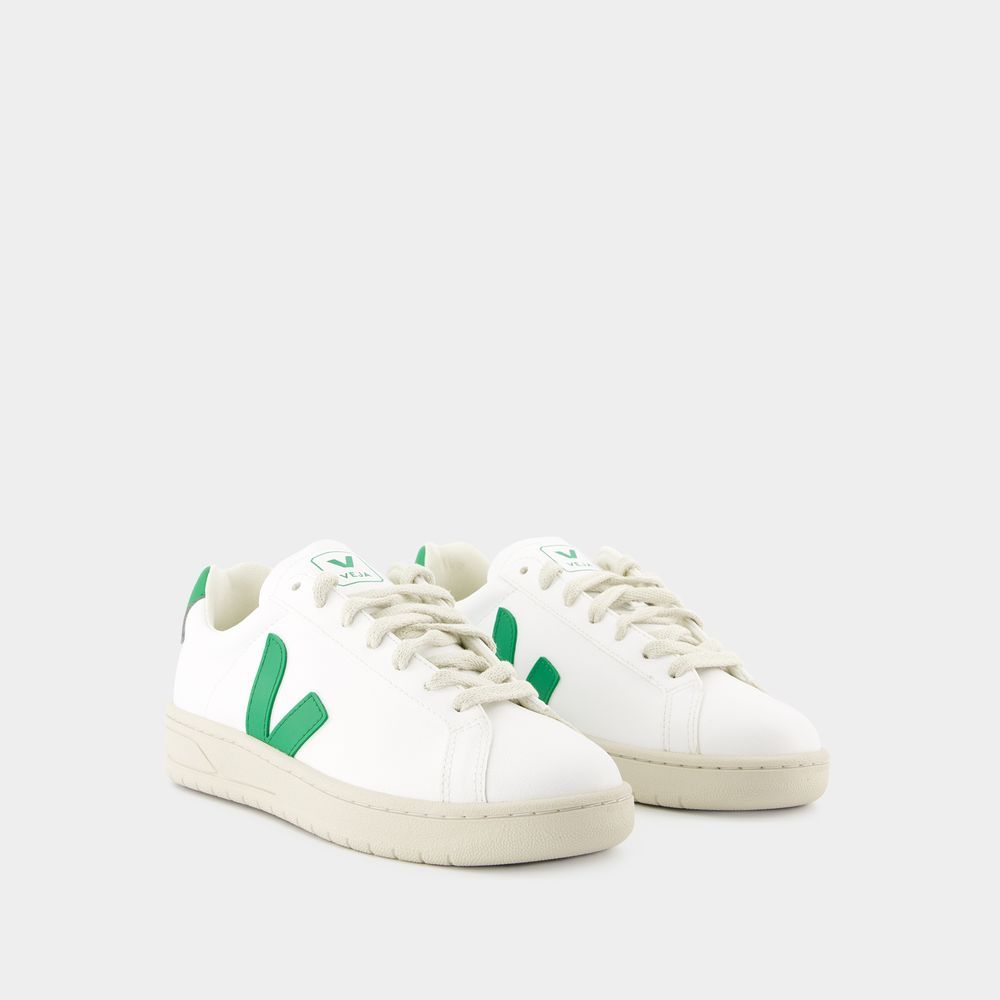 Minimalistische Low-Top-Vegan-Sneaker