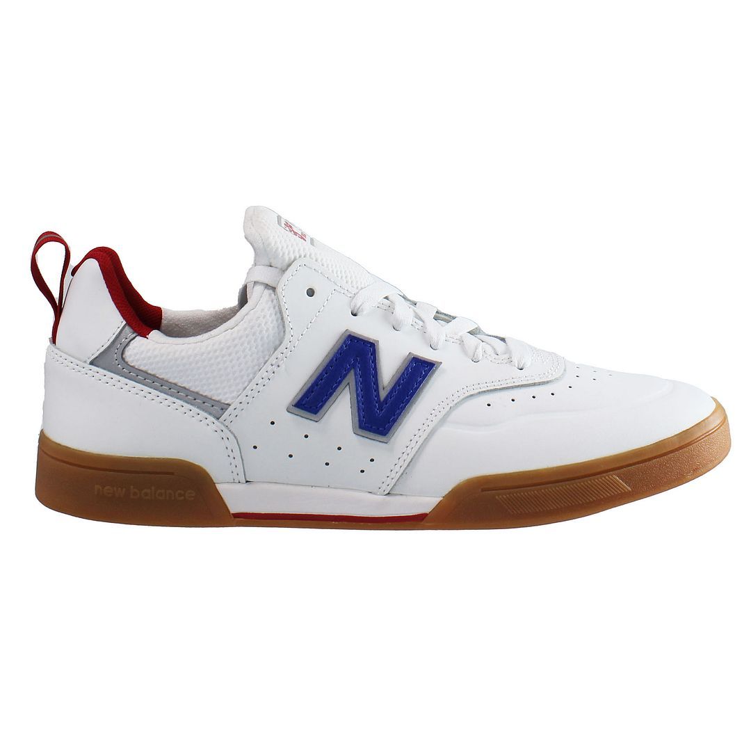 Sportlicher weißer Skateboardschuh
