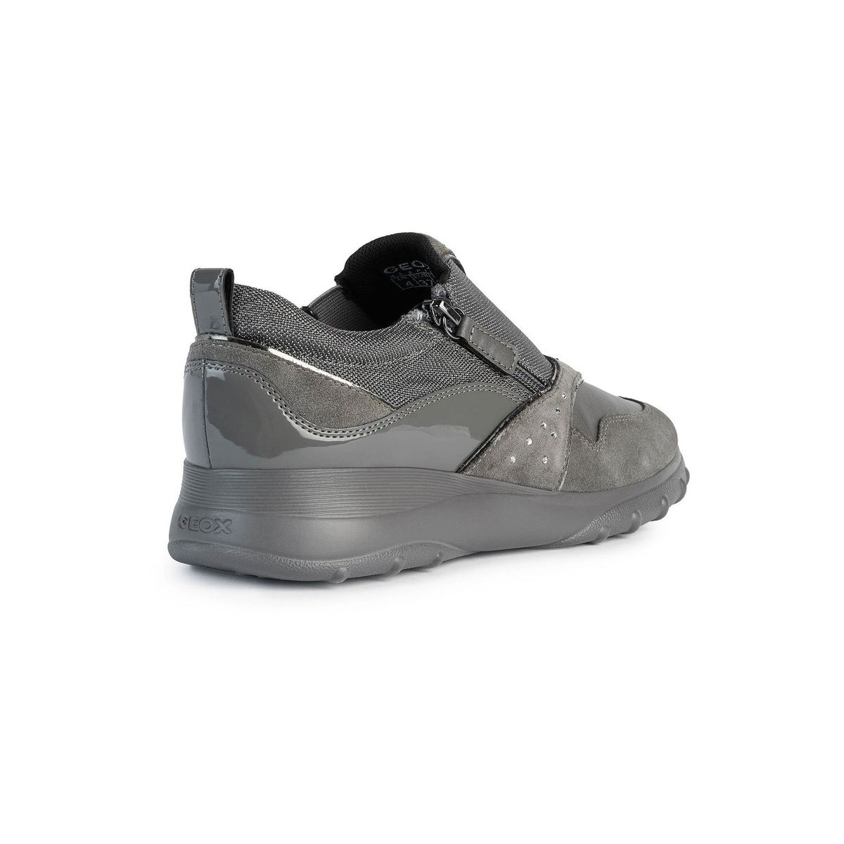 Moderne Slipper-Sneaker aus Wildleder