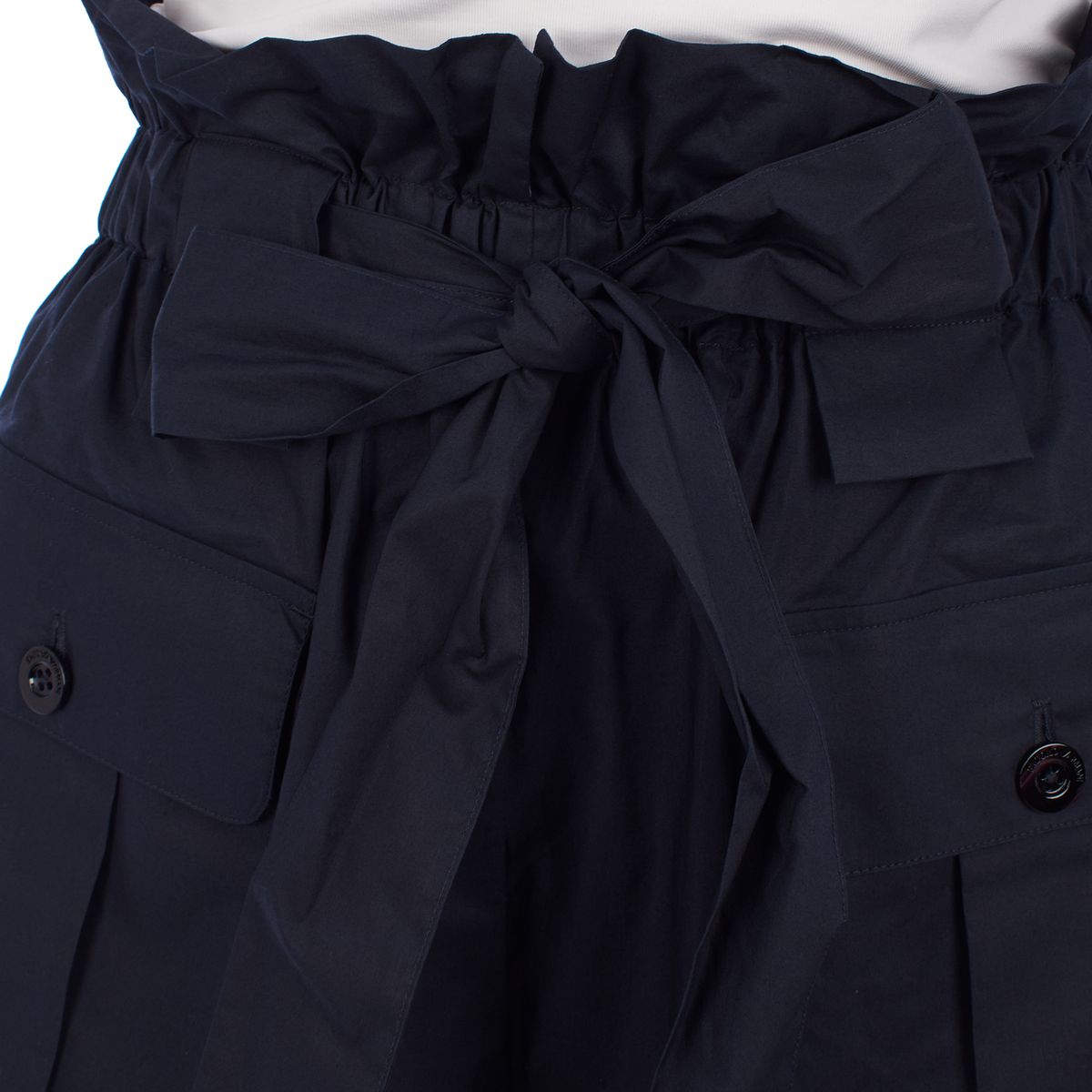 Hoch taillierte Paperbag-Shorts mit Gürtel