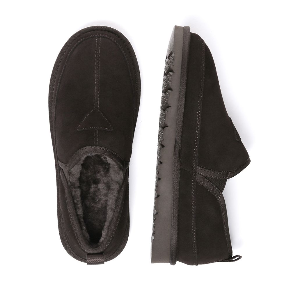 Slipper aus Wildleder mit Schaffell