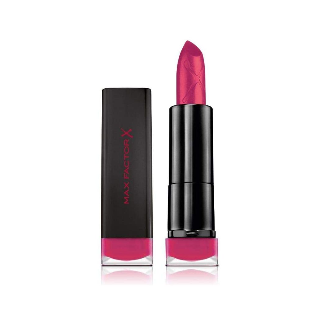 Leuchtend Beerenfarbener Matter Lippenstift