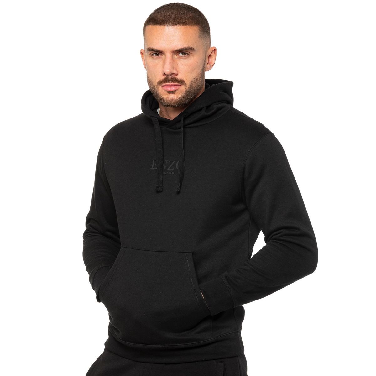 Klassischer Kapuzenpullover mit Tasche