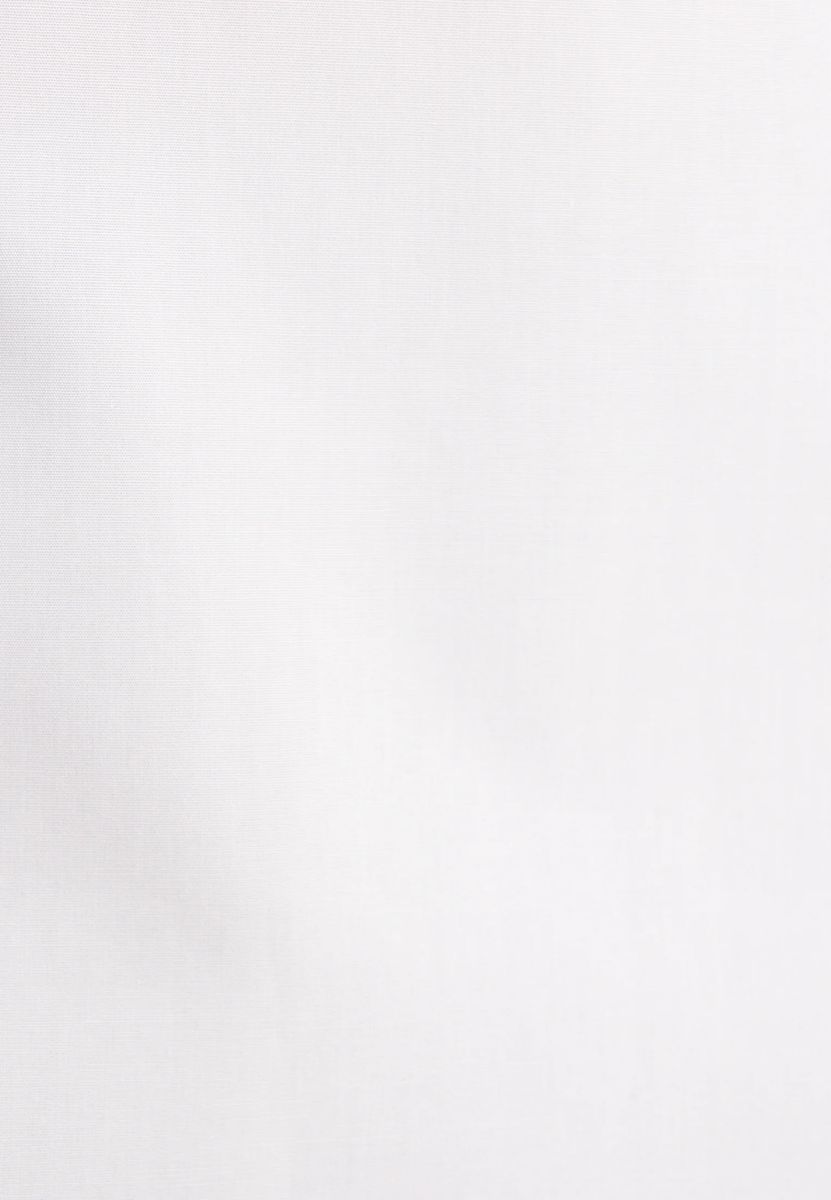 Klassisches weißes Hemd in Slim Fit