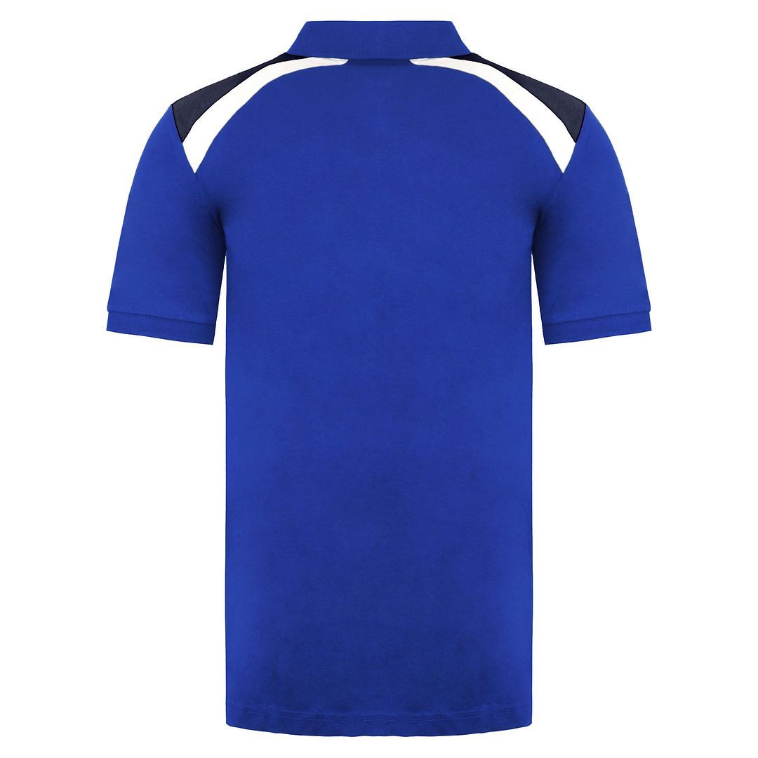 Sportliches Polo mit Kontrasteinsätzen