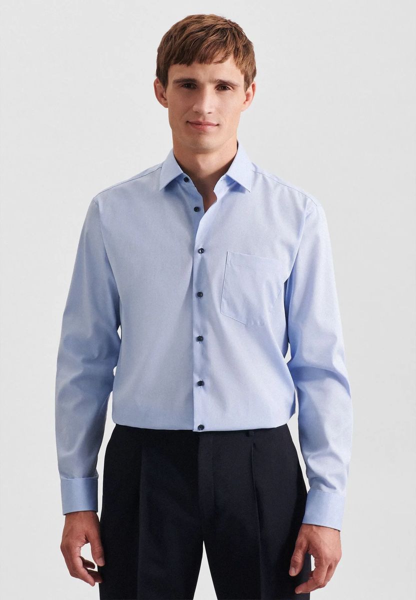 Hellblaues Chambray Businesshemd