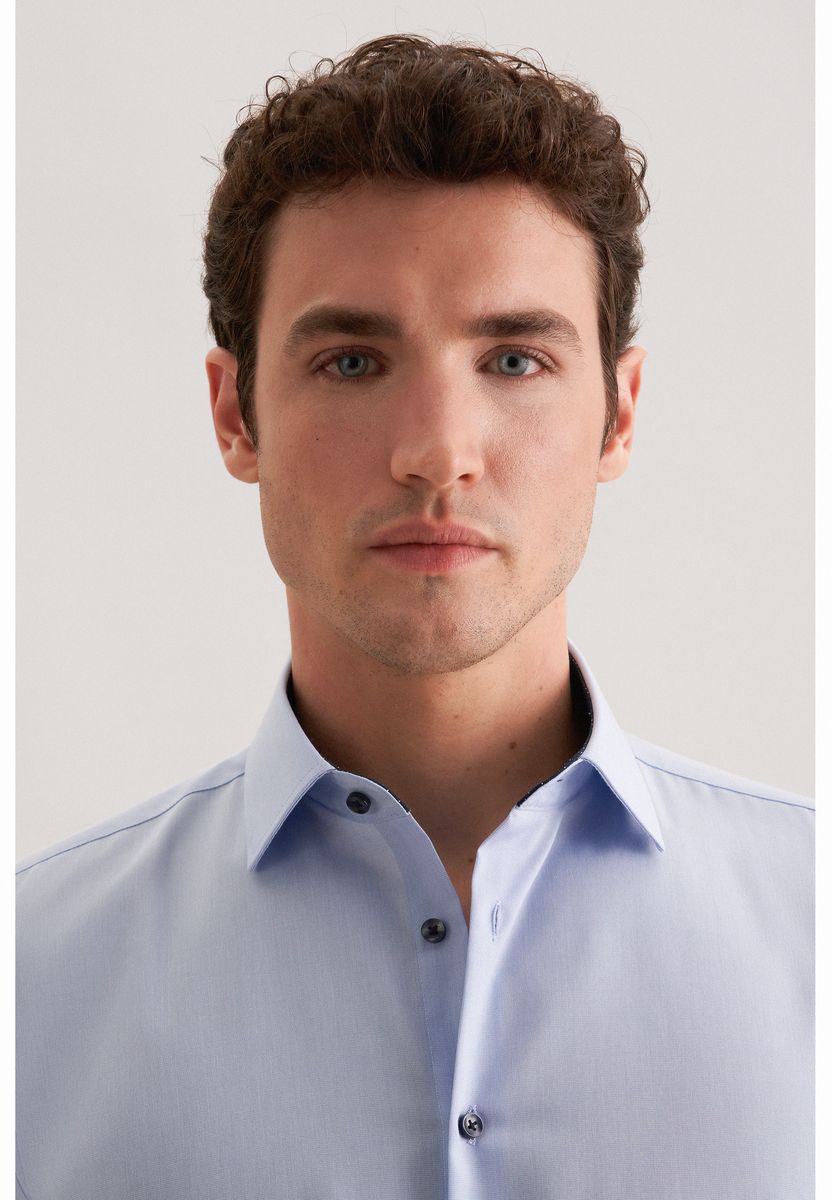 Hellblaues Chambray Businesshemd