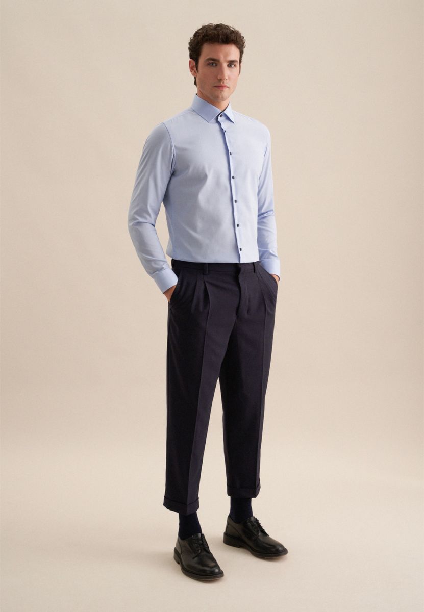 Hellblaues Chambray Businesshemd