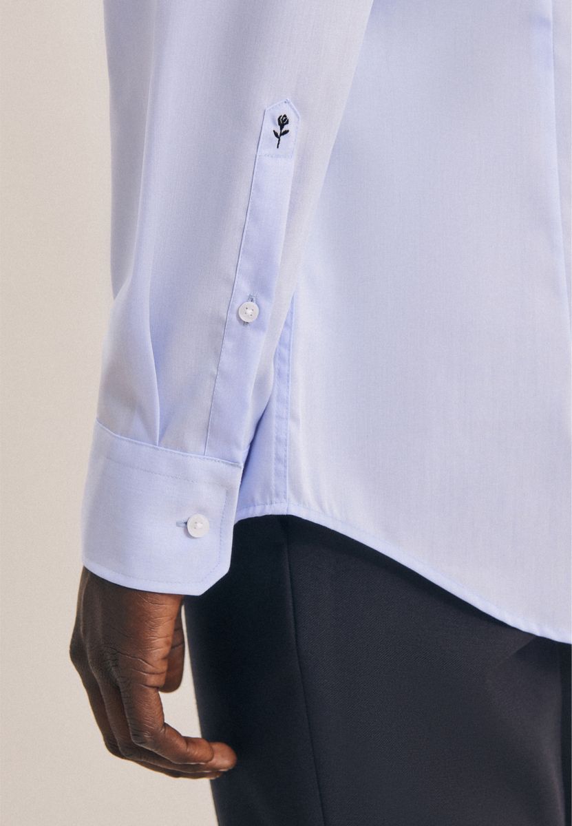 Hellblaues Chambray Businesshemd
