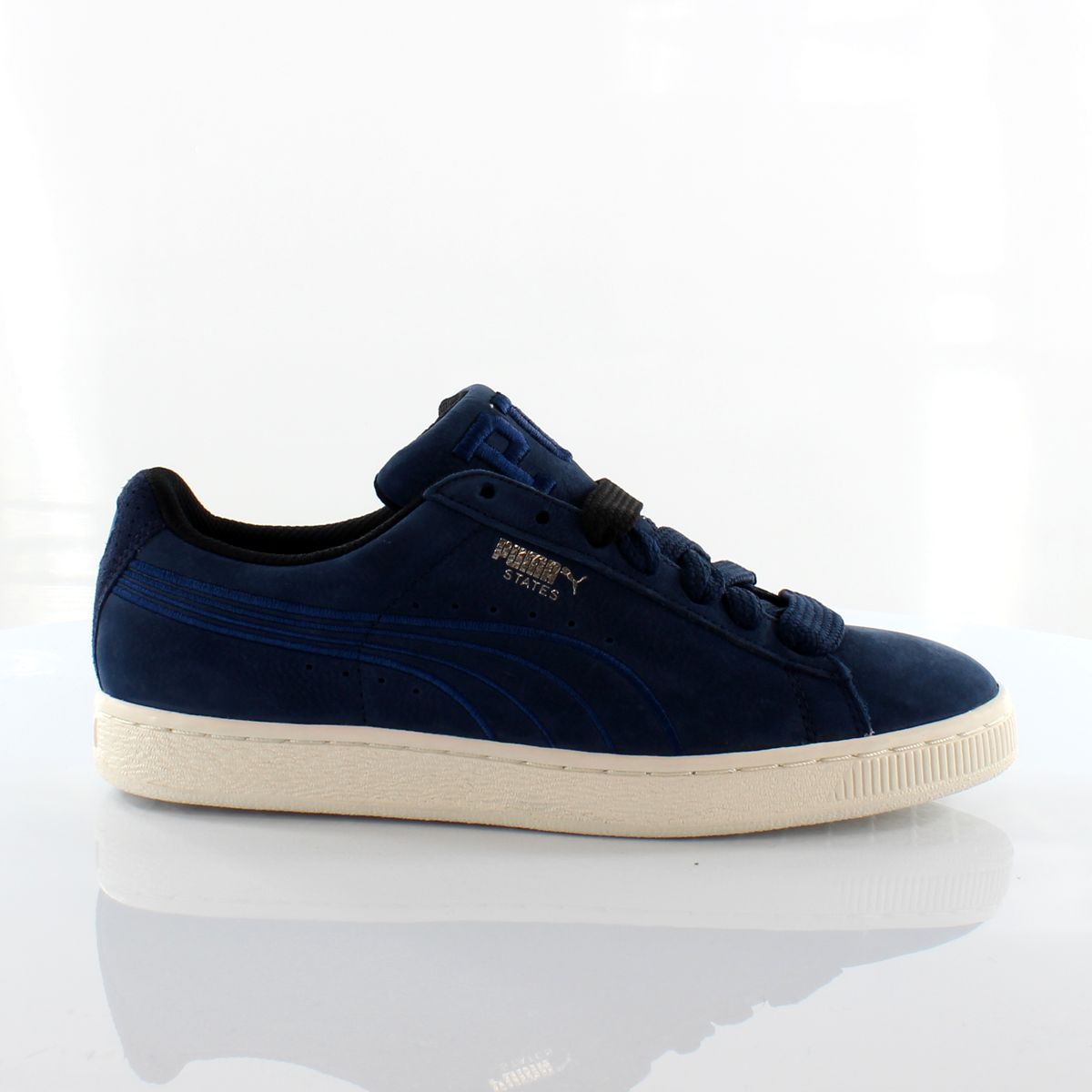 Klassischer Wildleder-Sneaker