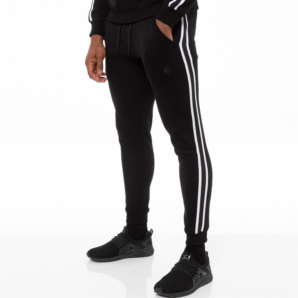 Schwarze Herren-Jogginghose mit Streifen