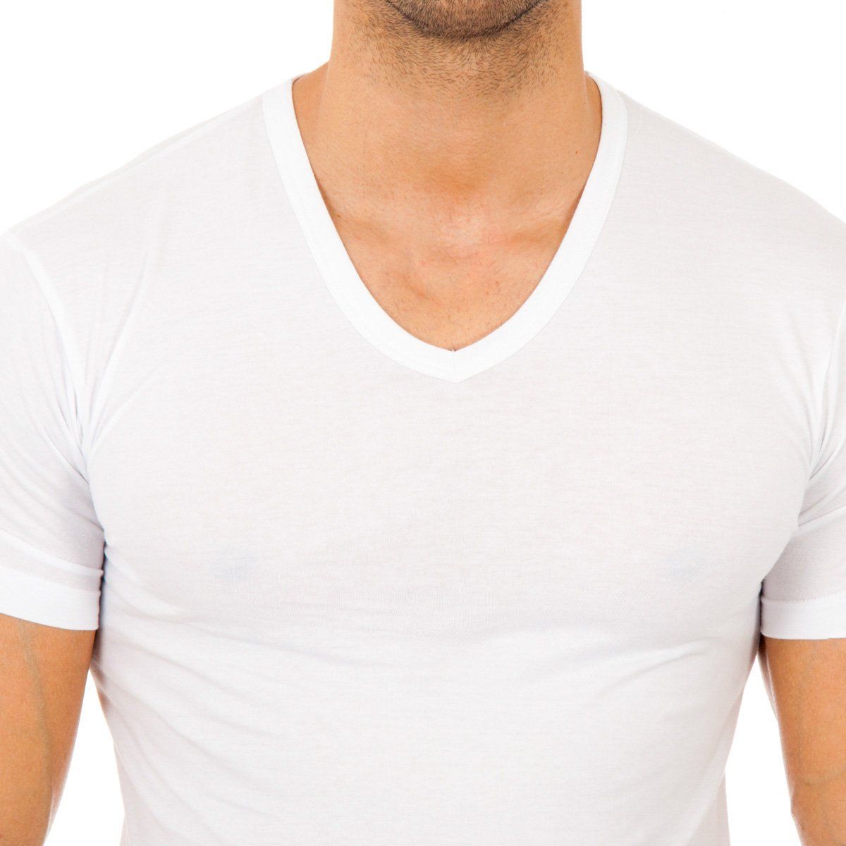 Eng anliegendes Baumwoll-T-Shirt mit V-Ausschnitt