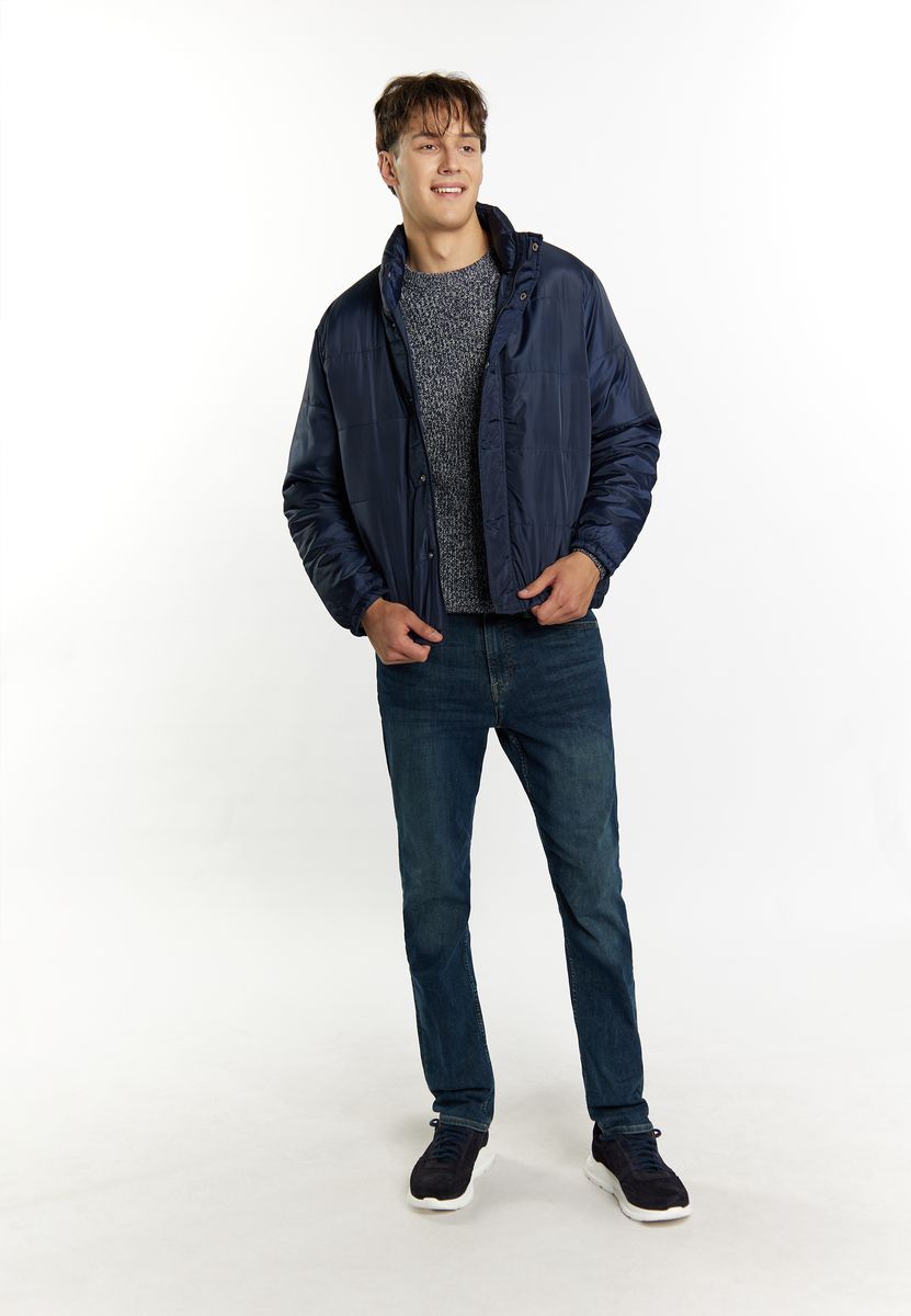 Leichte Steppjacke mit Stehkragen