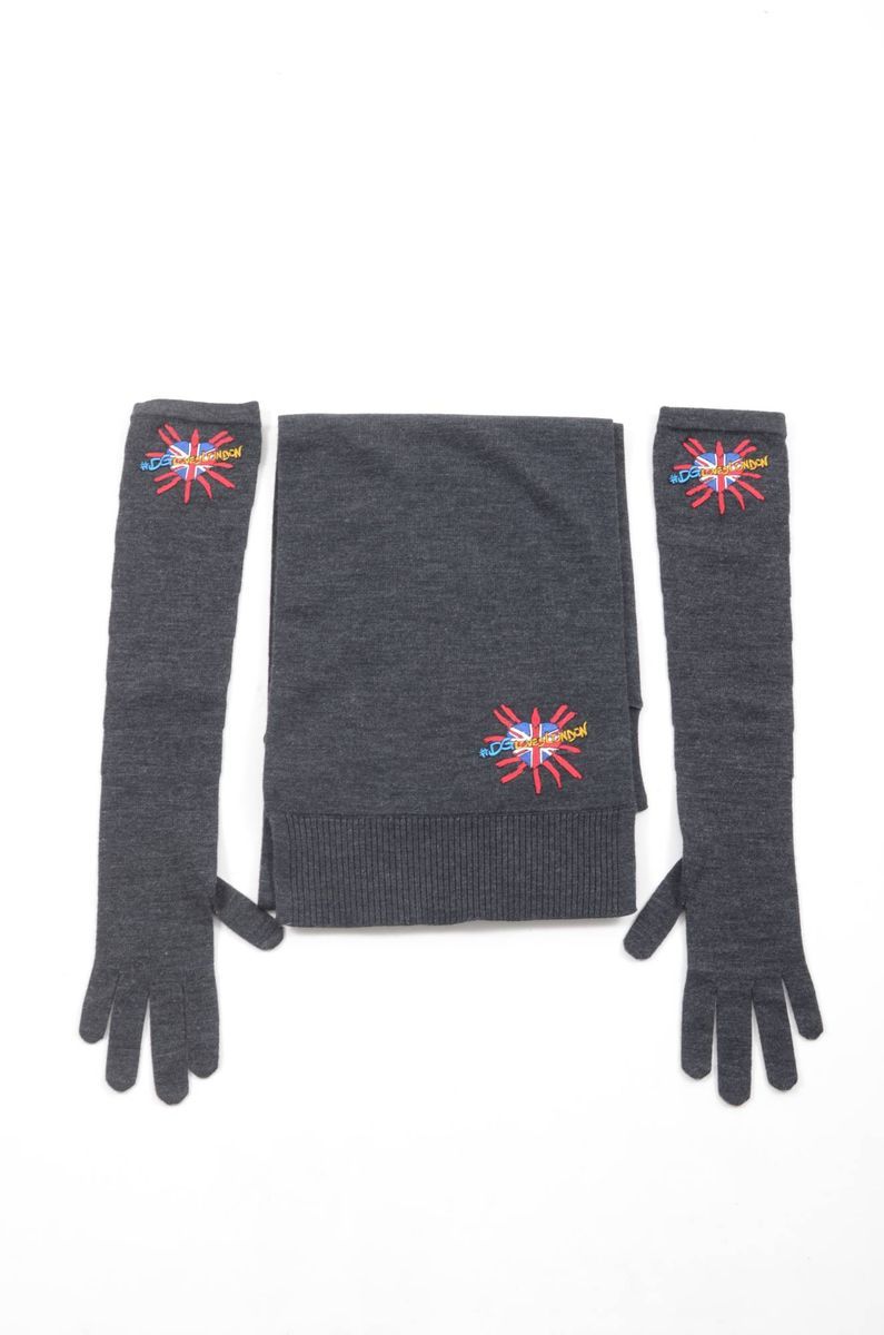 Besticktes Wollschal- und Handschuhset