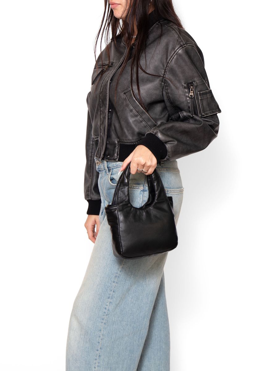 Strukturierte Handtasche aus Leder